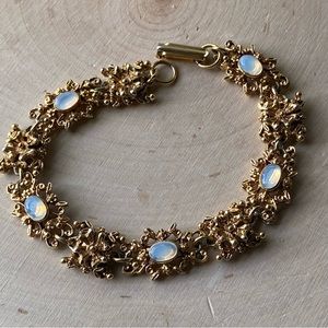 Vintage- Florenza, Opaline Cabochon and Floral Link Bracelet